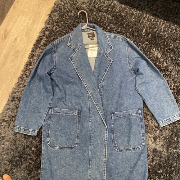 Coat - Picture 2 of 3